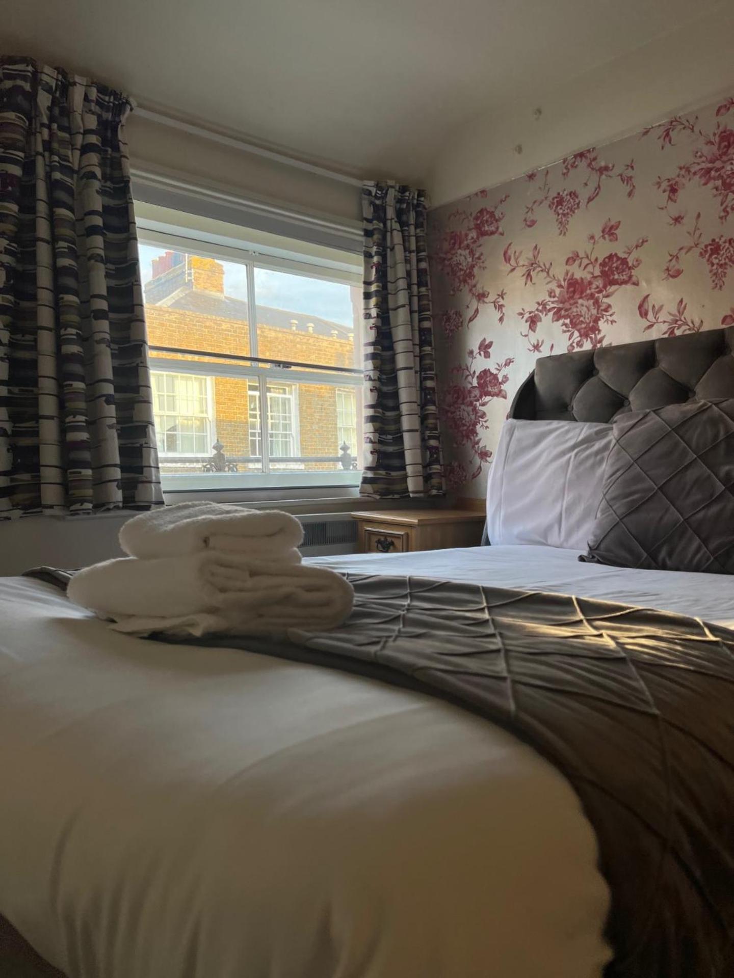 The George Inn Виндзор Экстерьер фото